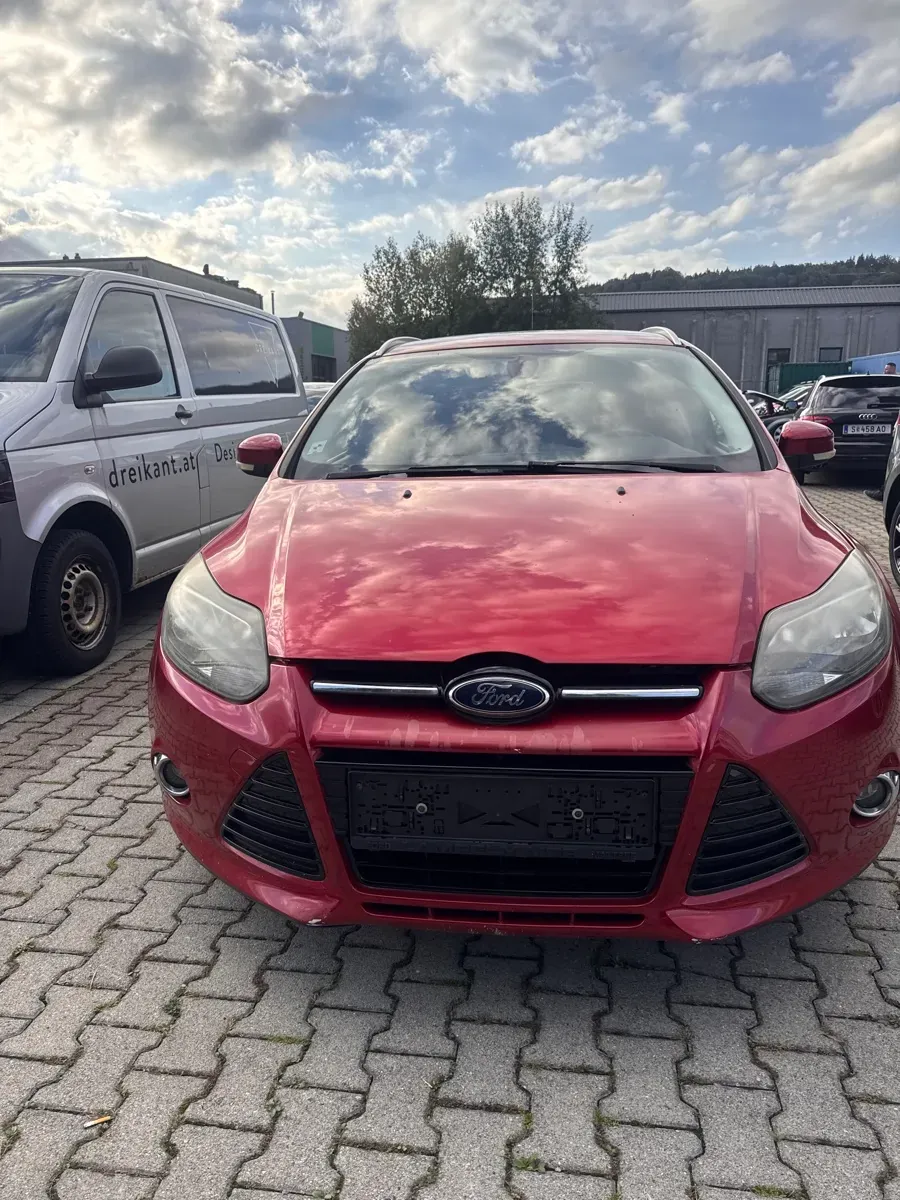 Ford Focus 2011 photo 2