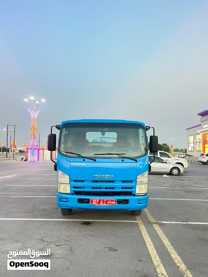 Isuzu Truck 2014 photo 4