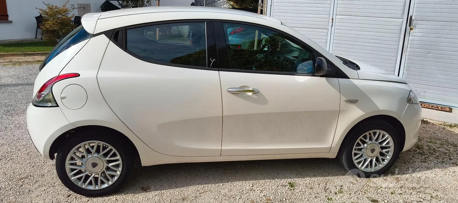 Lancia Ypsilon 2013 photo 3