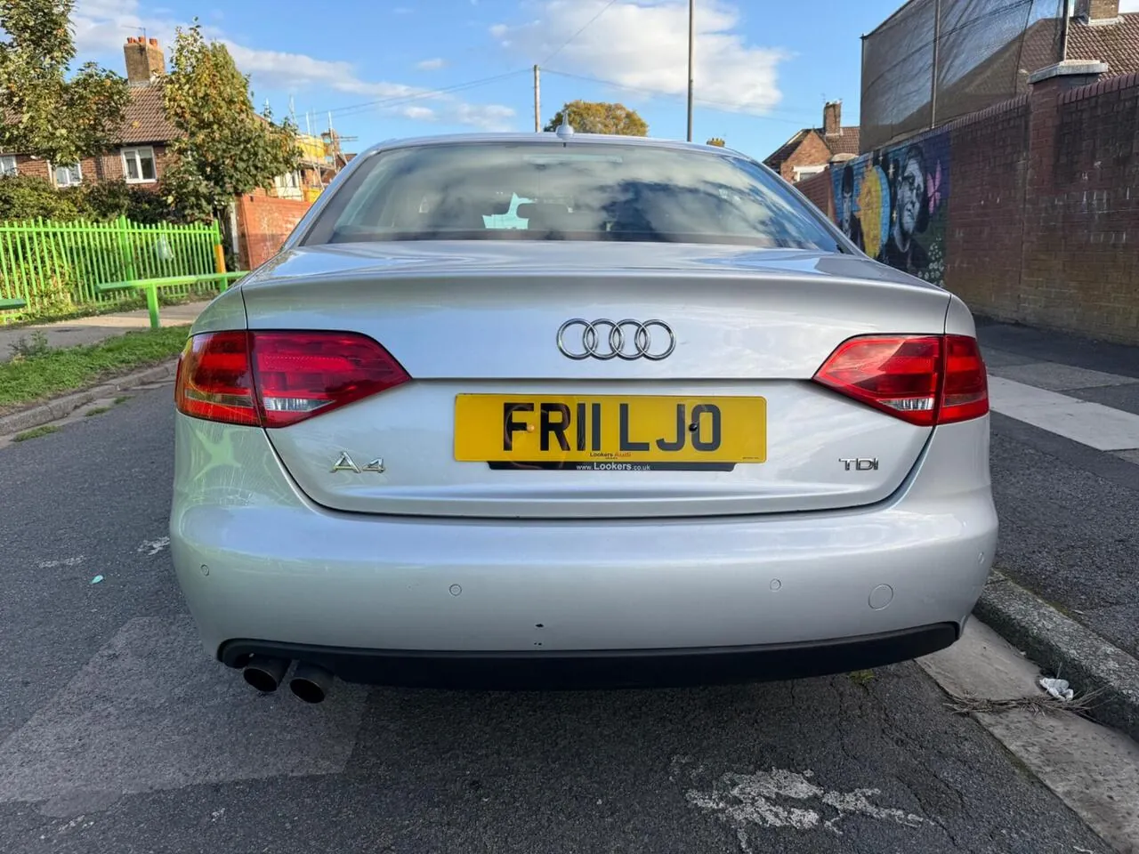Audi A4 2011 photo 5