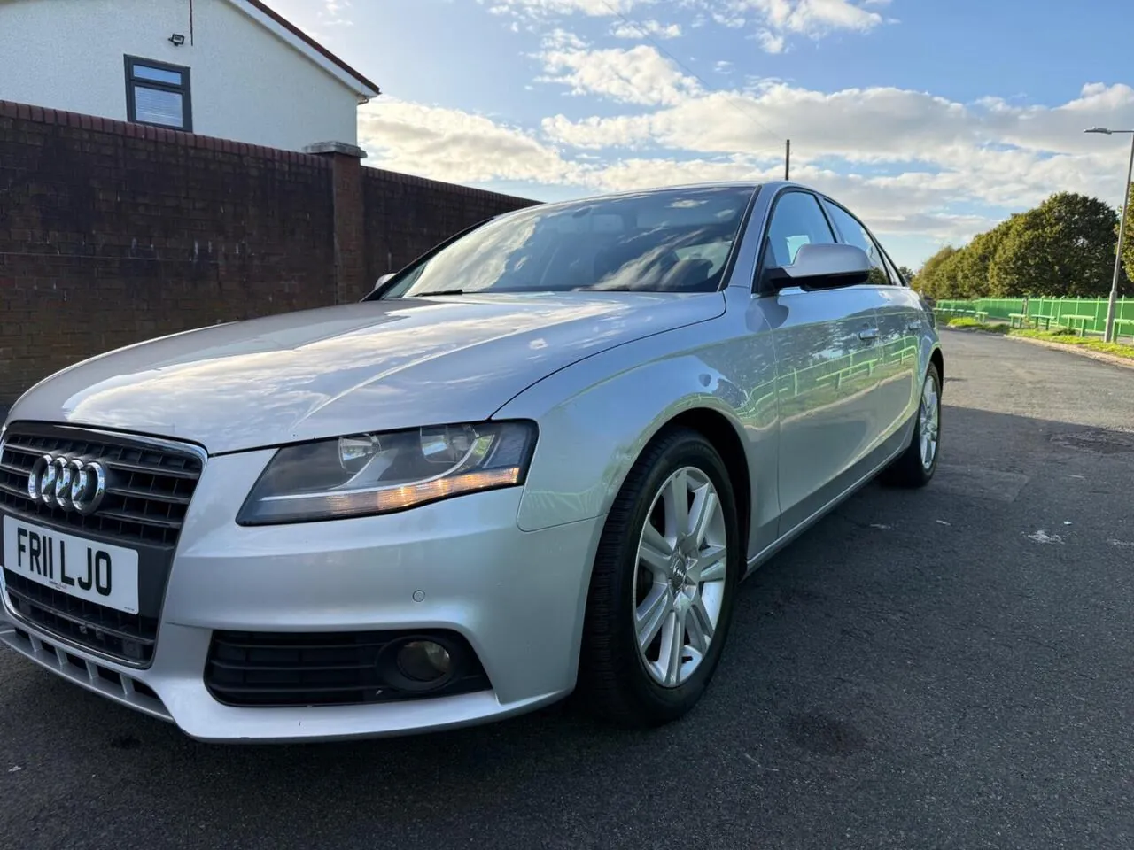 Audi A4 2011 photo 2