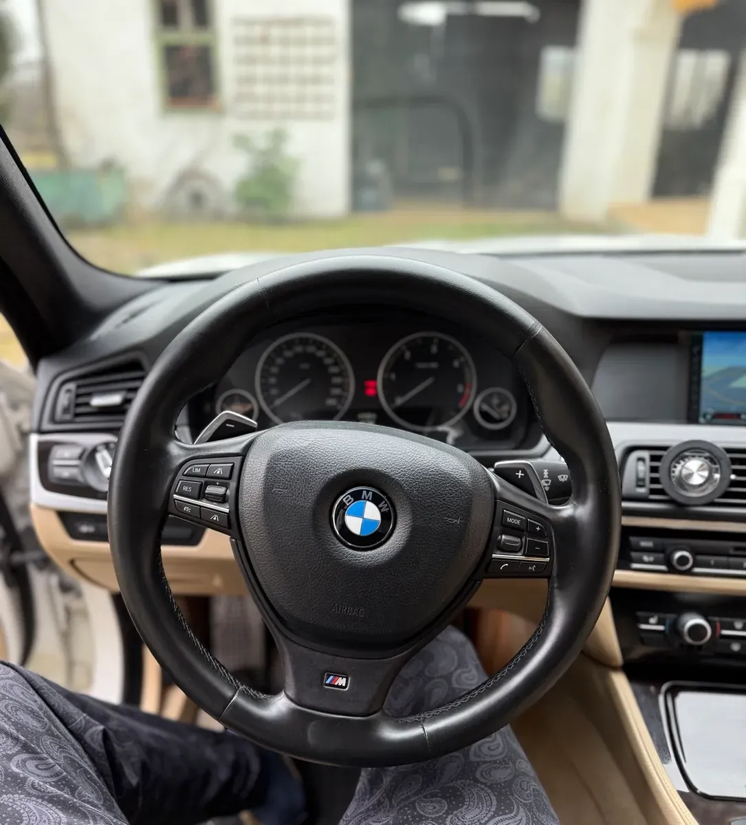 BMW 5 Series 2011 photo 3