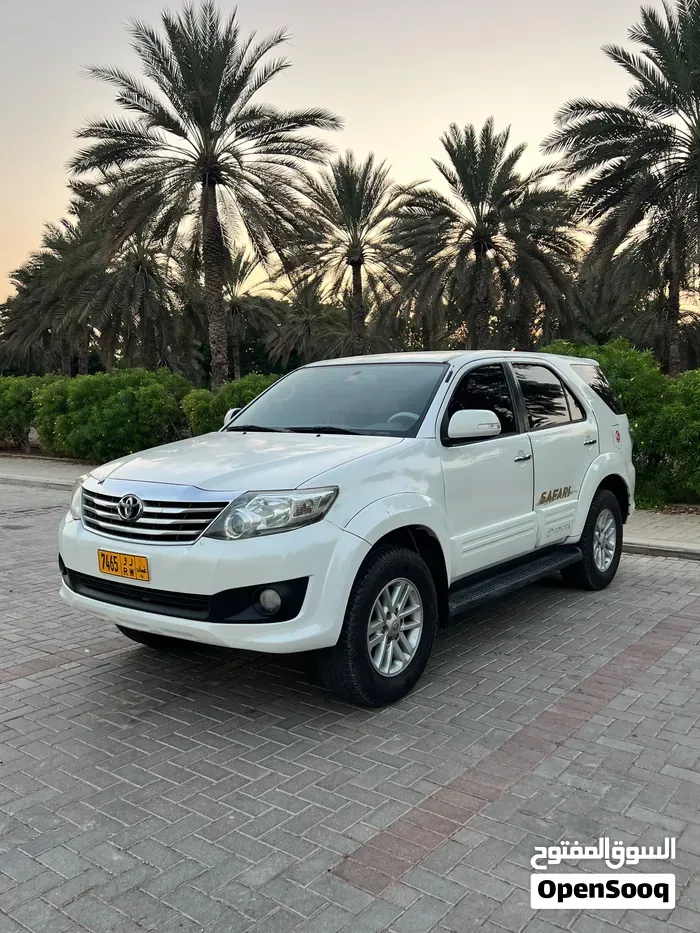 Toyota Fortuner 2013 photo 3