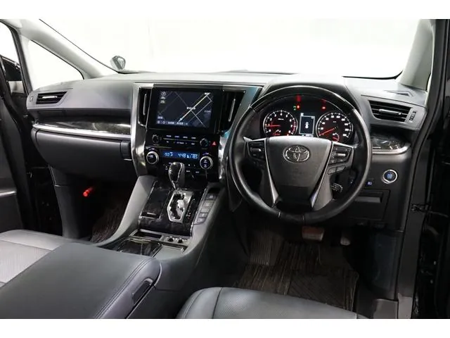 Toyota Alphard 2021 photo 2