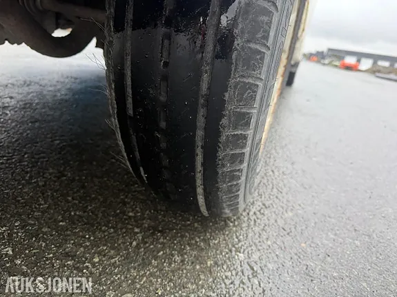 Toyota Hiace 2003 photo 5