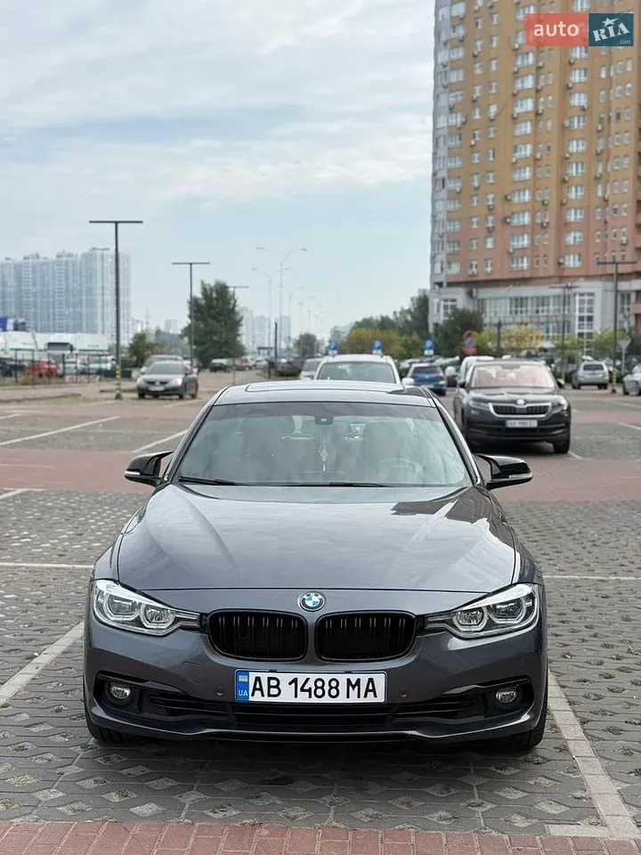 BMW 3 Series 2017 photo 3