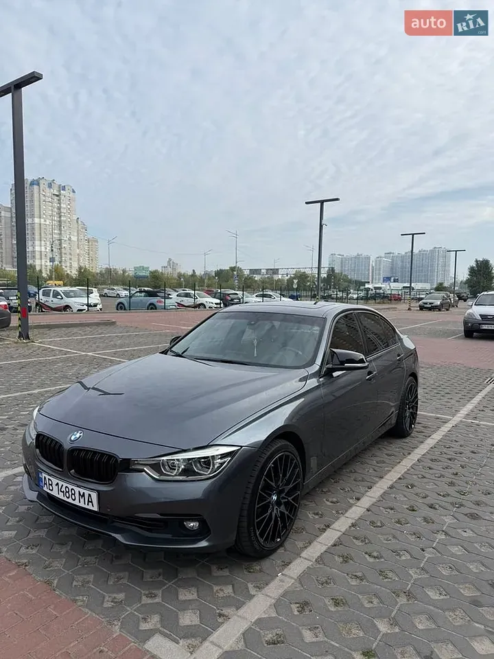 BMW 3 Series 2017 photo 2