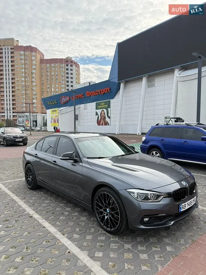 BMW 3 Series 2017 photo 4