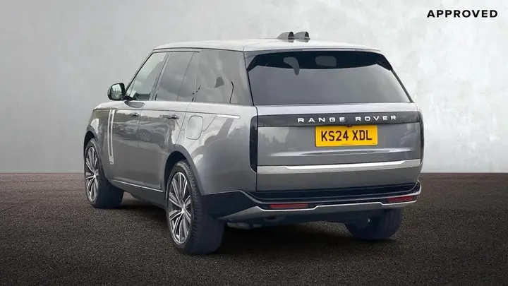 Land Rover Range Rover 2024 photo 2