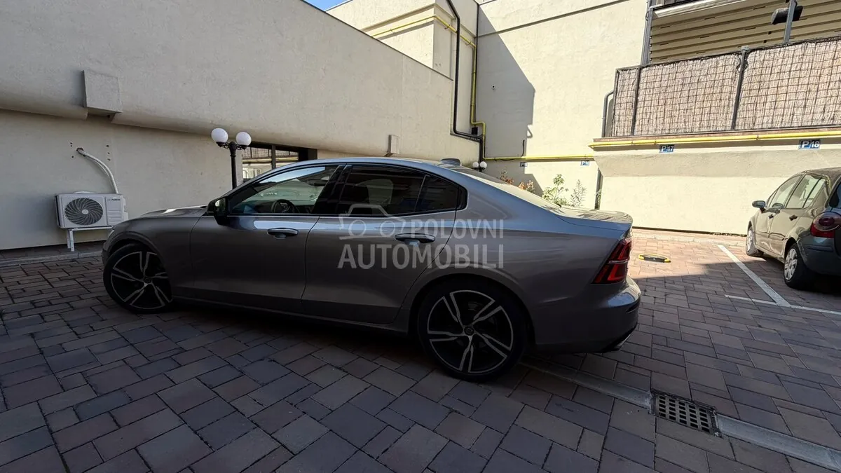 Volvo S60 2020 photo 3