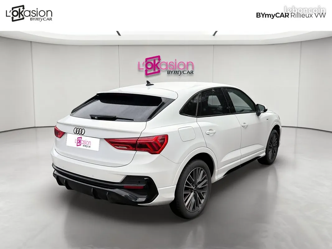 Audi Q3 2021 photo 5
