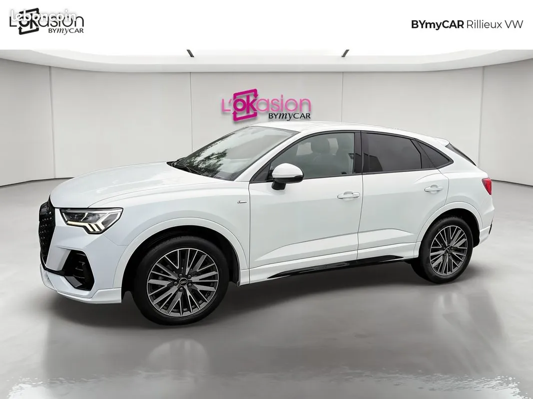 Audi Q3 2021 photo 2