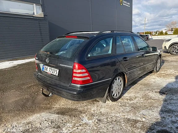 Mercedes-Benz C180 2004 photo 3