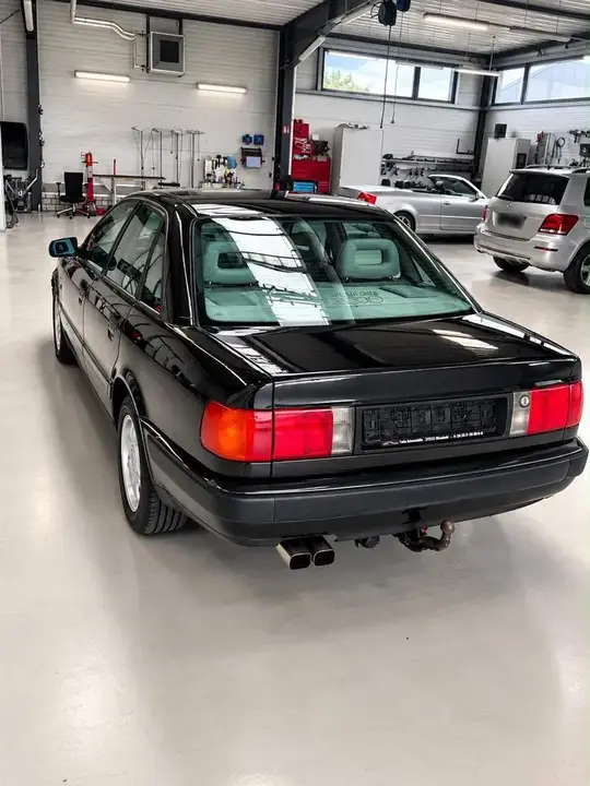 Audi 100