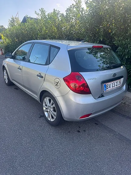 Kia Ceed 2007 photo 2