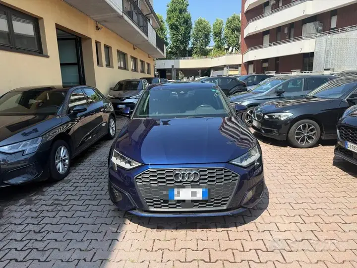 Audi A3 2022 photo 2