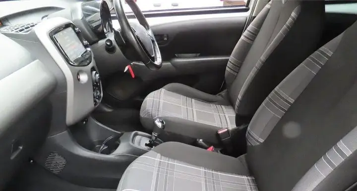 Peugeot 108 2018 photo 2