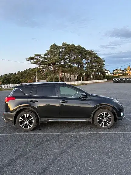 Toyota Rav4 2015 photo 2