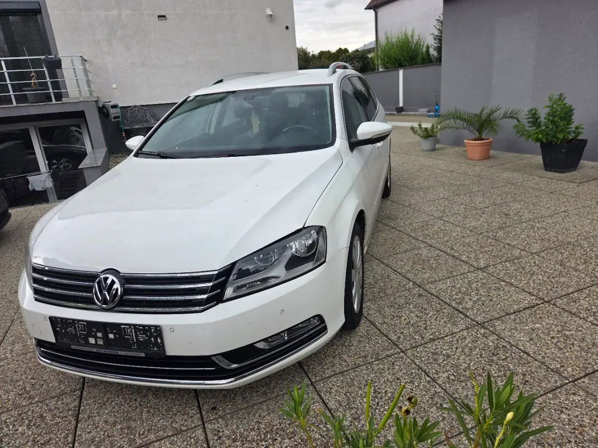 Volkswagen Passat 2011 photo 3
