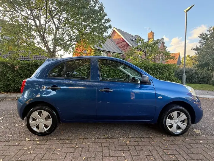 Nissan Micra 2015 photo 2