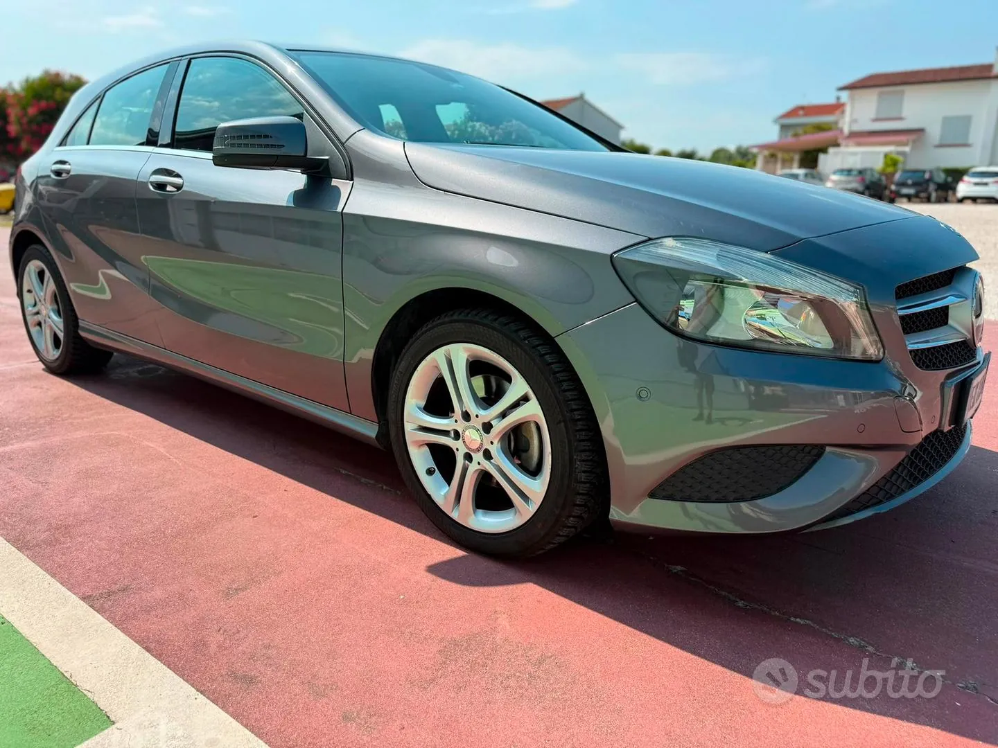 Mercedes-Benz Class A 2014 photo 3