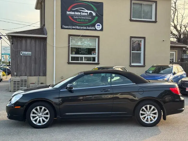 Chrysler Sebring 2010 photo 4