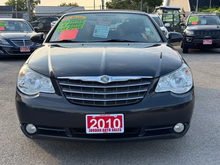 Chrysler Sebring 2010 photo 2