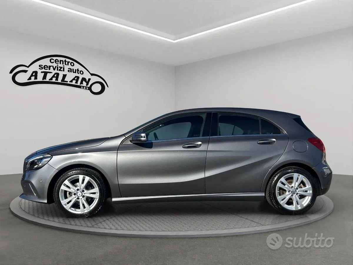 Mercedes-Benz A 180 2017 photo 2