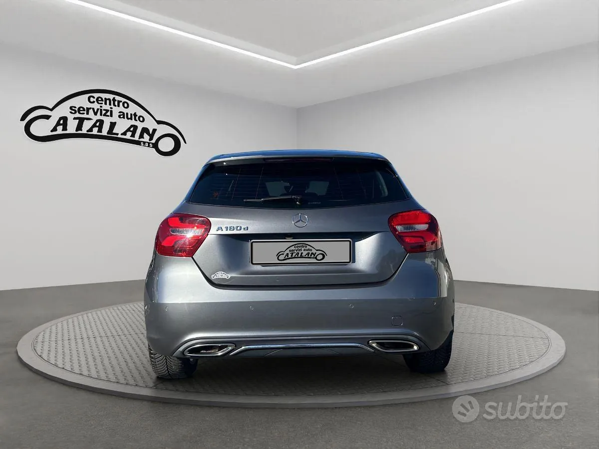 Mercedes-Benz A 180 2017 photo 4