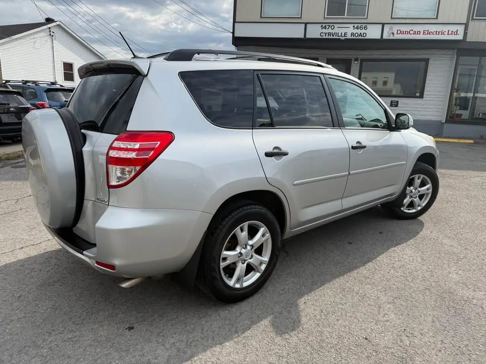 Toyota Rav4 2010 photo 5
