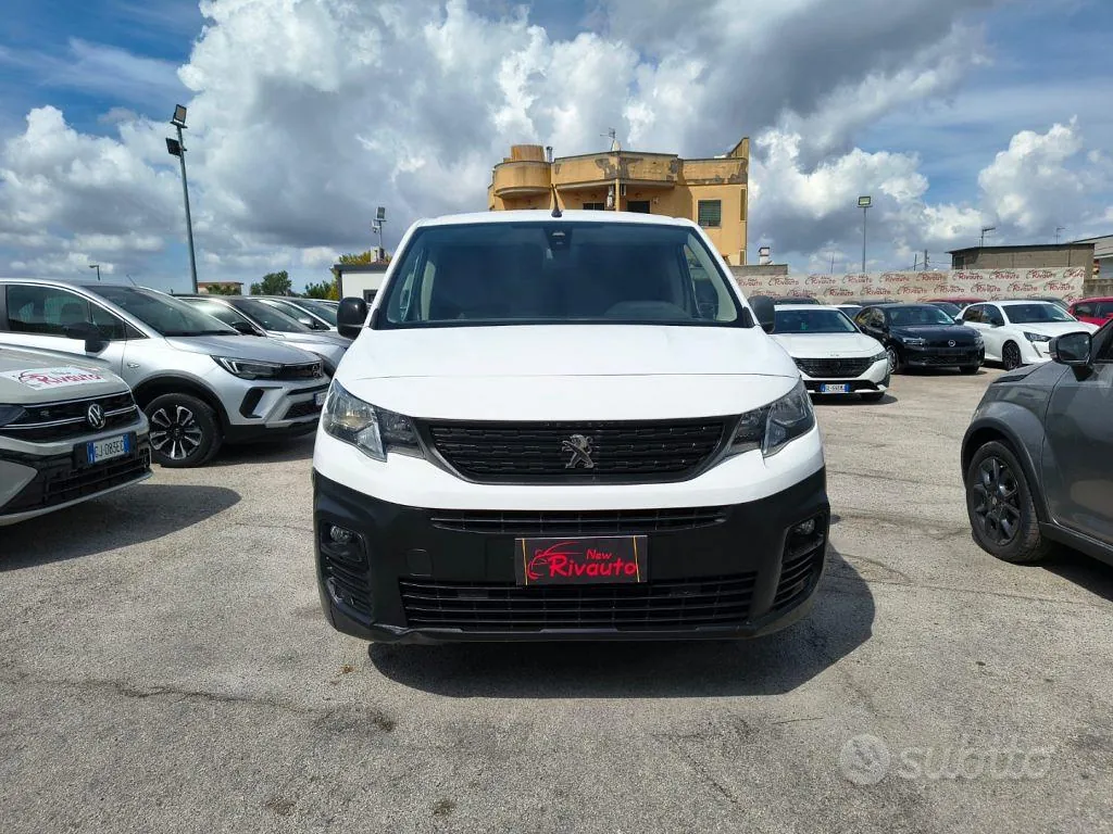 Peugeot Partner 2019 photo 2