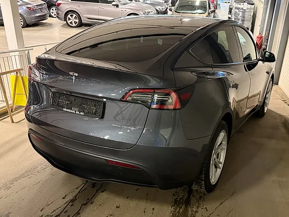 Tesla Model Y 2022 photo 5