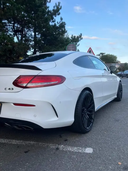 Mercedes-Benz C-Class 2018 photo 5