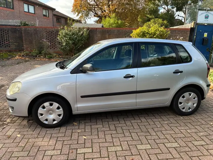 Volkswagen Polo 2008 photo 4