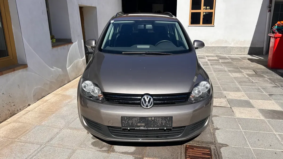 Volkswagen Golf 2009 photo 2