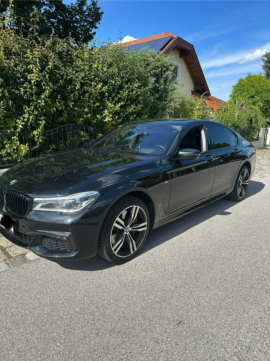 BMW 7 Series 2016 photo 3