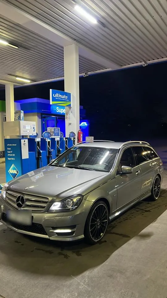 Mercedes-Benz C200