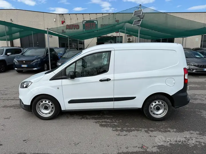 Ford Transit Courier 2021 photo 2