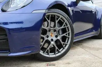 Porsche 911 2024 photo 2