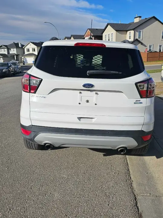 Ford Escape 2017 photo 2