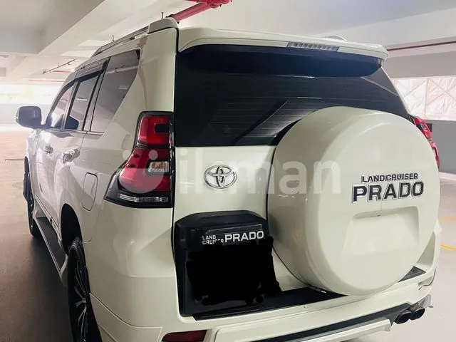 Toyota Land Cruiser Prado 2013 photo 2
