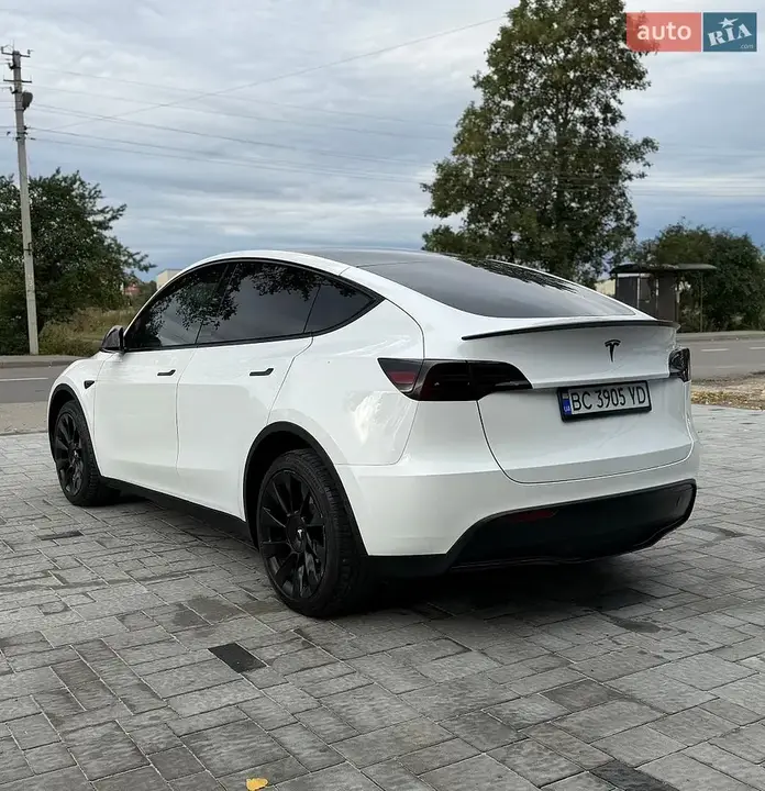 Tesla Model Y 2022 photo 5