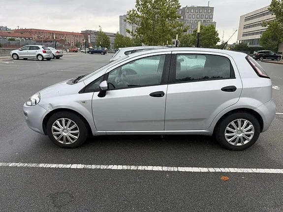 Fiat Punto 2013 photo 2