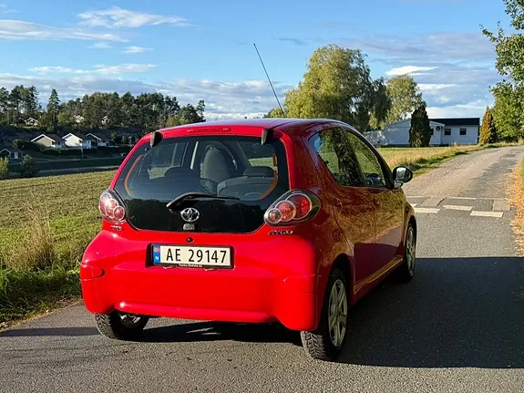 Toyota Aygo 2011 photo 5