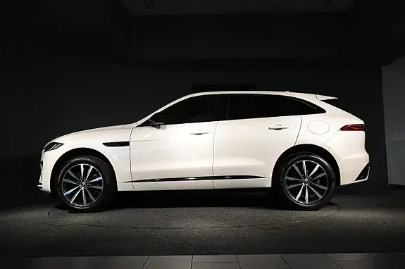Jaguar F-Pace 2024 photo 3
