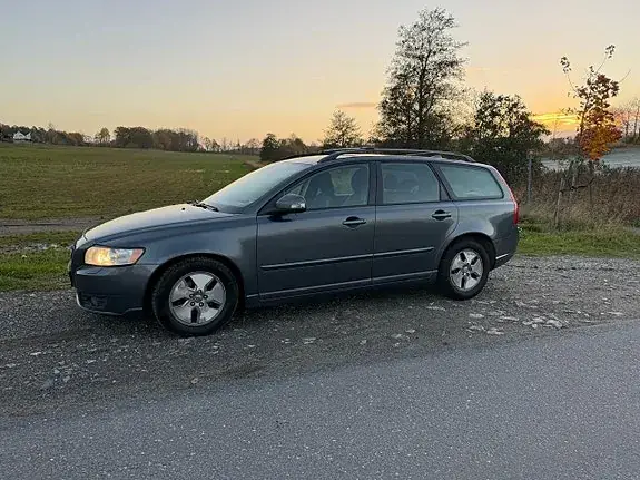 Volvo V50 2010 photo 5