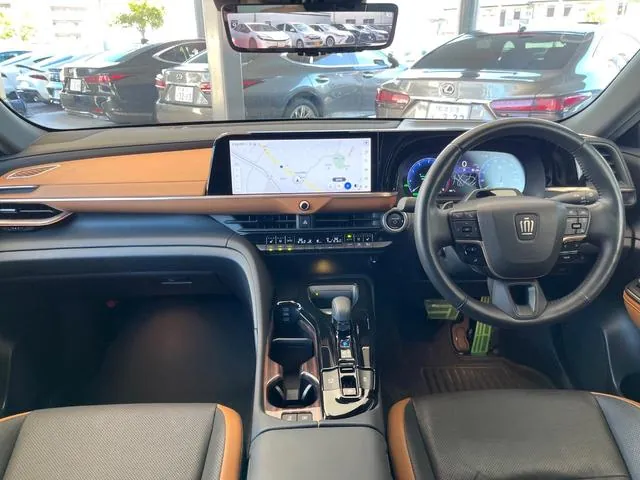 Toyota Crown Crossover 2023 photo 2