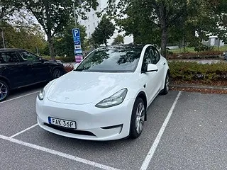 Tesla Model Y 2024 photo 3