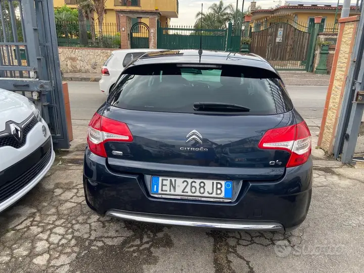 Citroen C4 2012 photo 4