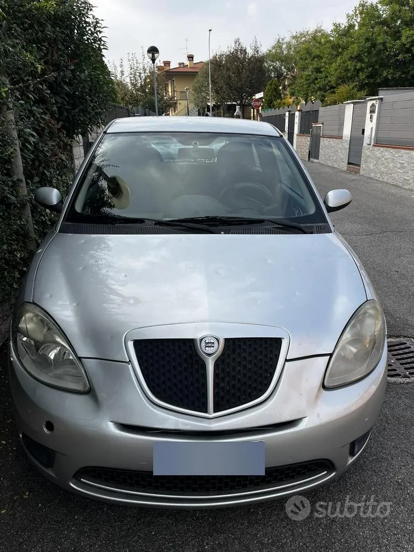 Lancia Ypsilon 2010 photo 4